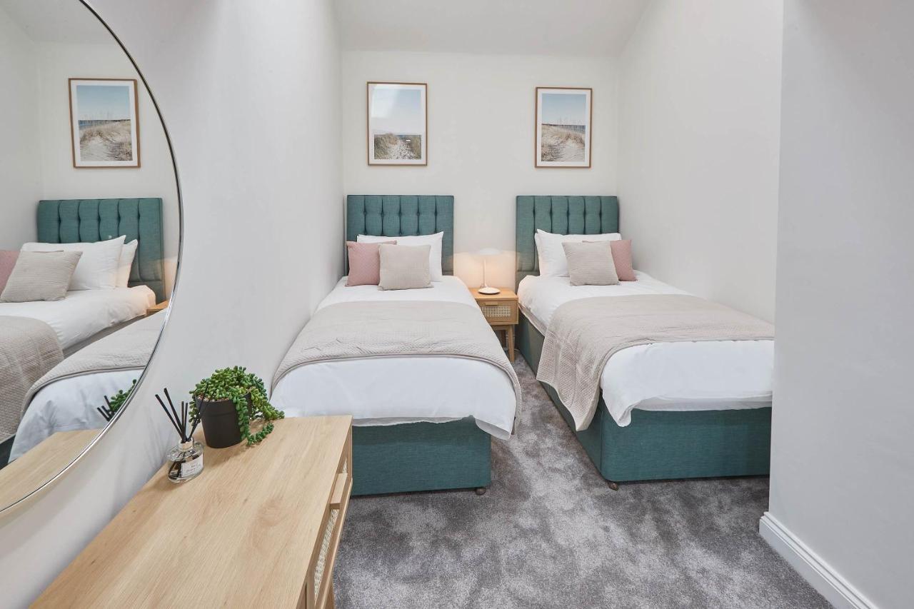 Host & Stay - Coastal Townhouse Whitby Luaran gambar